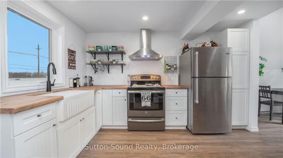 18 Queen St, Norfolk - St. Williams image-0-3