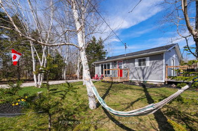 137 Maple Dr, Northern Bruce Peninsula - Northern Bruce Peninsula image-0-1
