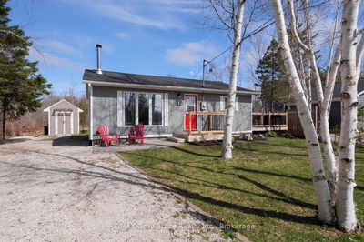 137 Maple Dr, Northern Bruce Peninsula - Northern Bruce Peninsula image-0-3