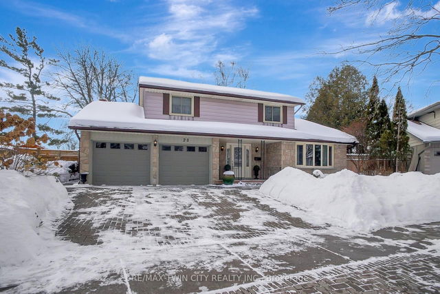 28 Upper Canada Place