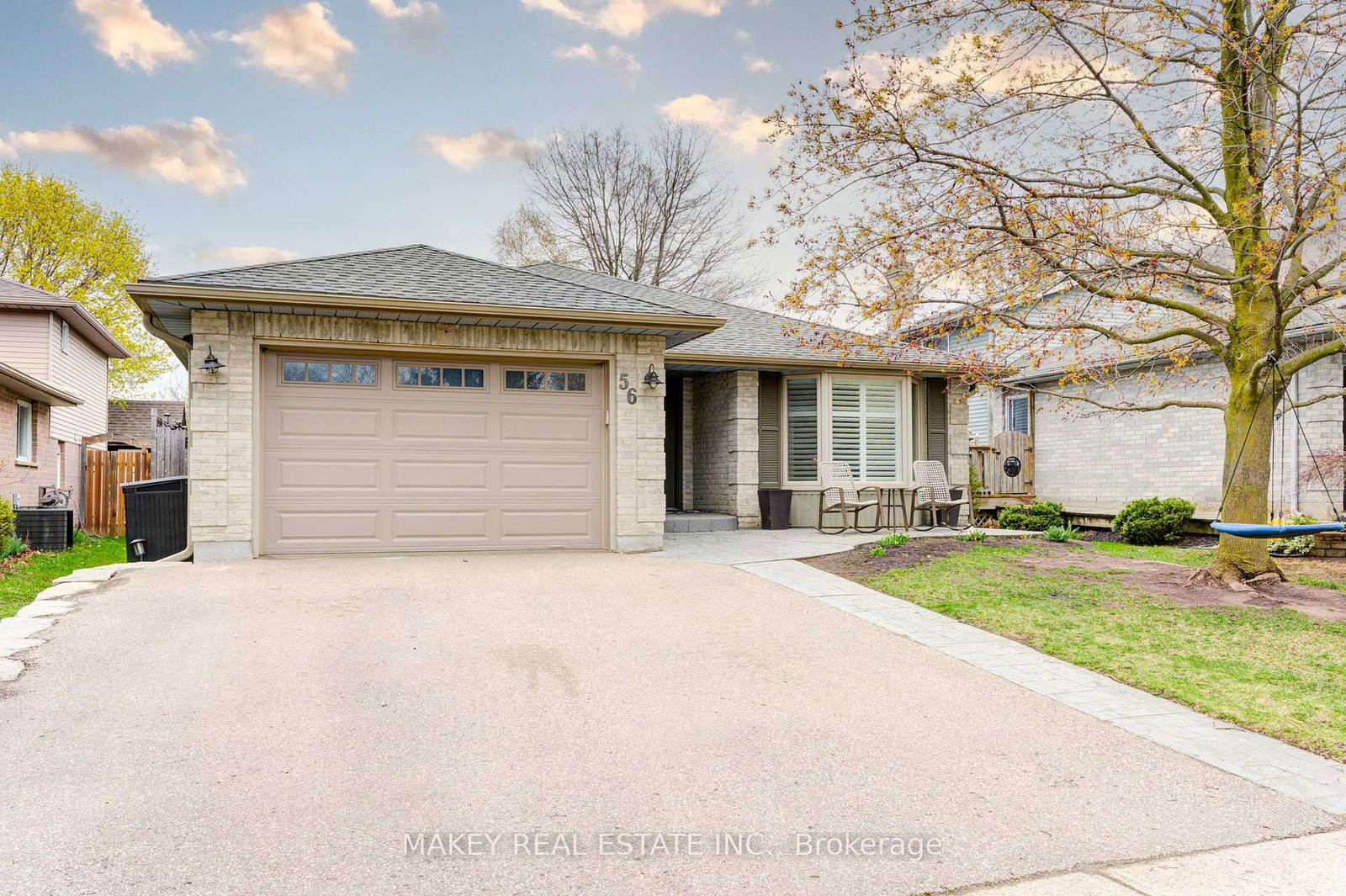 Detached House for sale at 56 Kilkerran Crescent, Kitchener, N2R 1B9 - MLS: X12118998