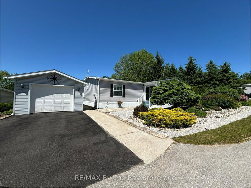 102 Rosewood Dr, Georgian Bluffs - Georgian Bluffs image-0-0