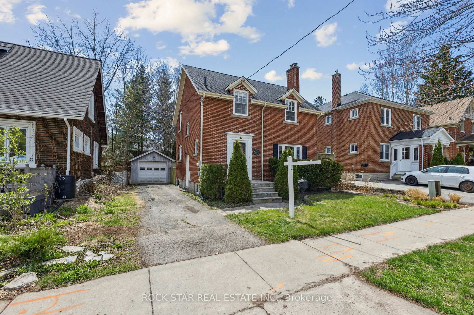 Detached House for sale at 127 Krug Street, Kitchener, N2H 2Y1 - MLS: X12119334