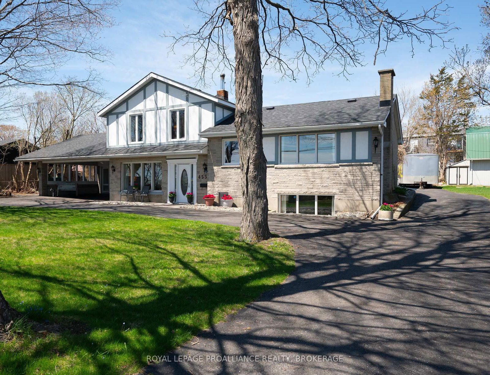 Detached House for sale at 4535 Bath Road, Loyalist, Amherstview, K7N 1A6 - MLS: X12119375