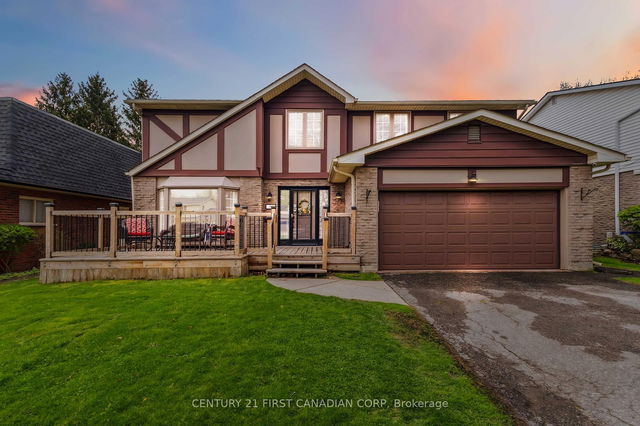 102 Blackthorne Crescent