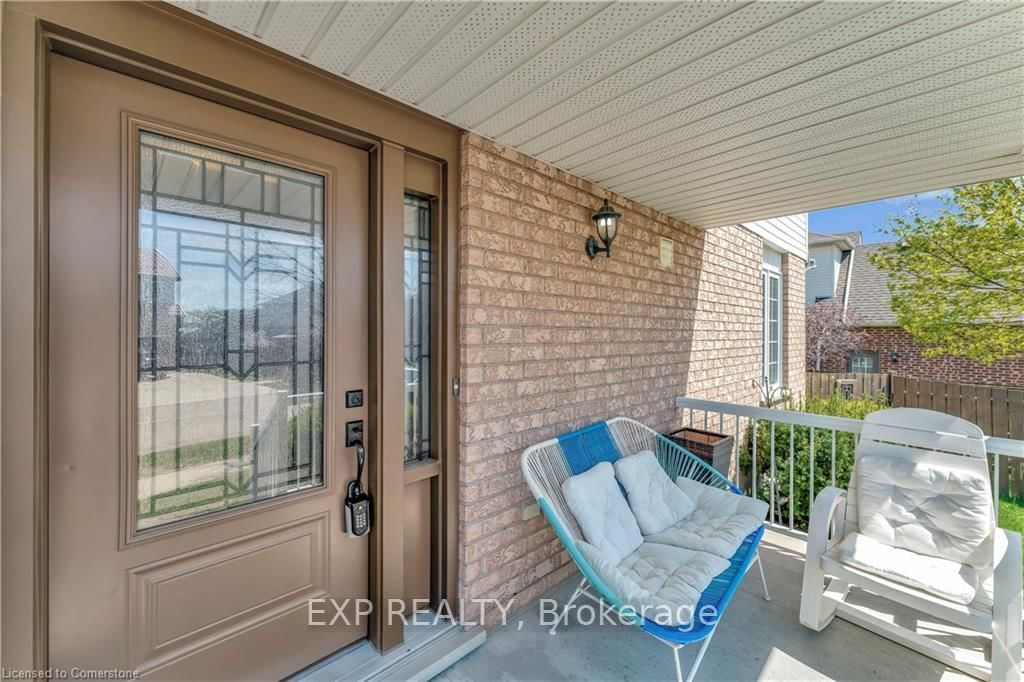 Detached House for sale at 500 Marl Meadow Crescent, Kitchener, N2R 1L1 - MLS: X12119526