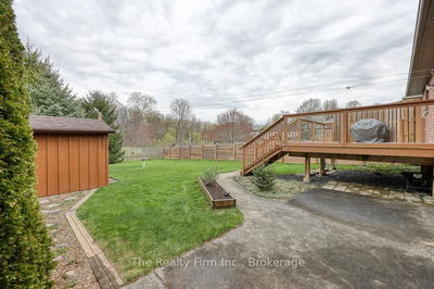 17 Scourfield Dr, Ingersoll - North image-0-4