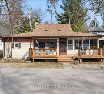 28 Woodward Ave, Lambton Shores - Grand Bend image-0-2