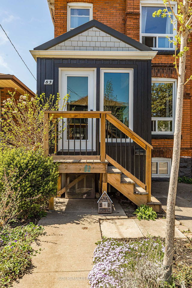 83 Oak Avenue
