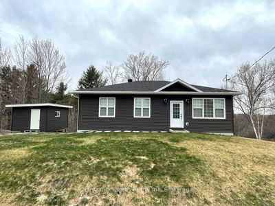9 Chevrefils Lane, St. Charles - 