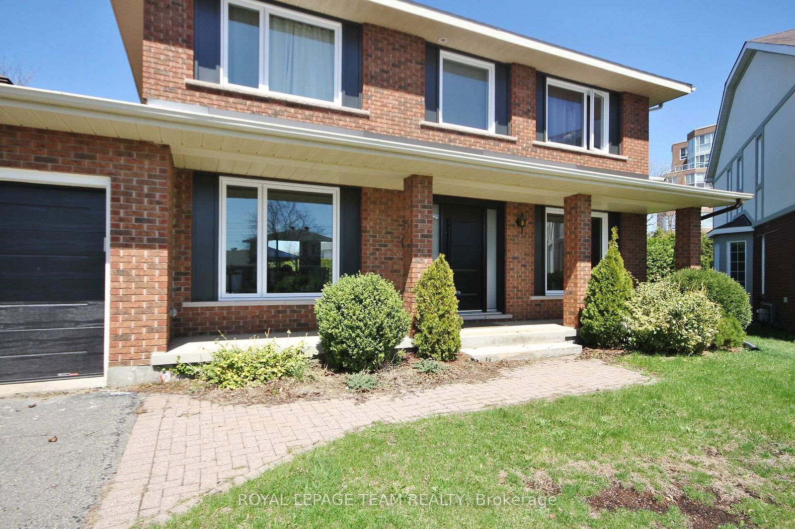 Detached House for sale at 9 Strathearn Court, Ottawa, Tanglewood, K2G 4L7 - MLS: X12119977