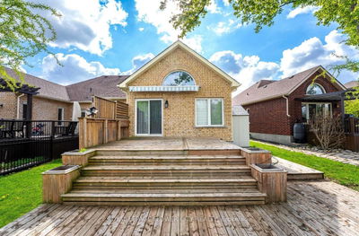 724 Garden Crt, Woodstock - North image-0-3