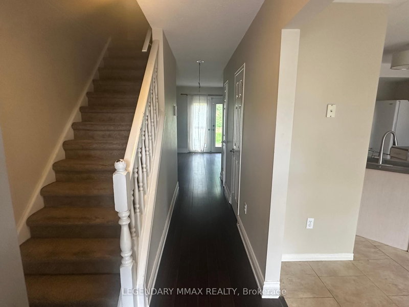 25 - 50 CHAPMAN Crt, London North, N6G 5E1 | Image 2