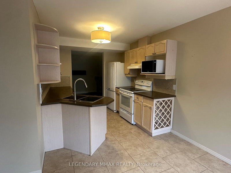 25 - 50 CHAPMAN Crt, London North, N6G 5E1 | Image 3