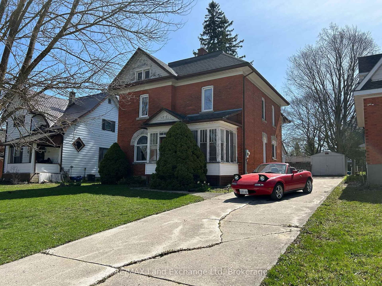 Detached House for sale at 327 Frances Street, North Huron, Wingham, N0G 2W0 - MLS: X12120060