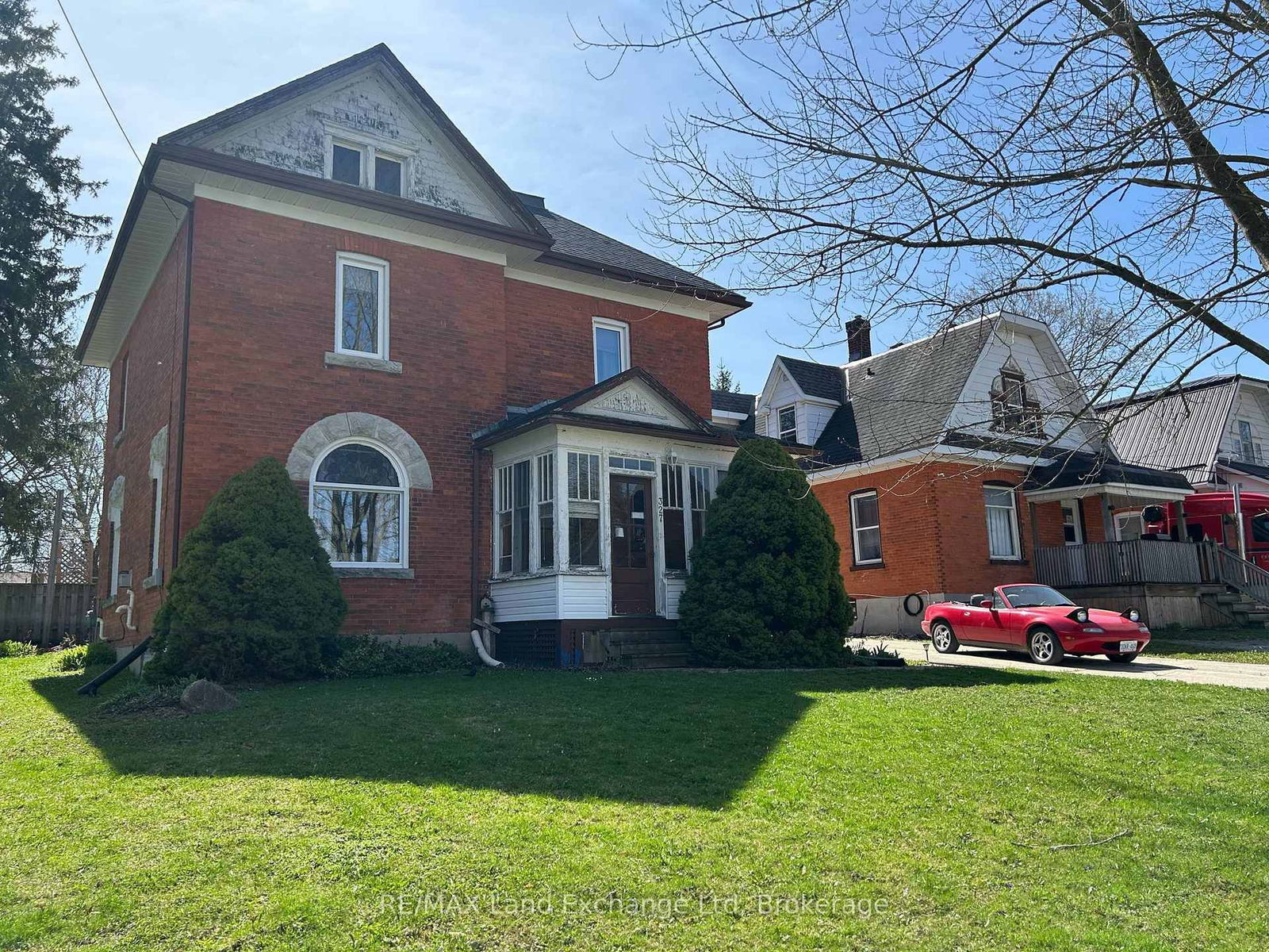 Detached House for sale at 327 Frances Street, North Huron, Wingham, N0G 2W0 - MLS: X12120060