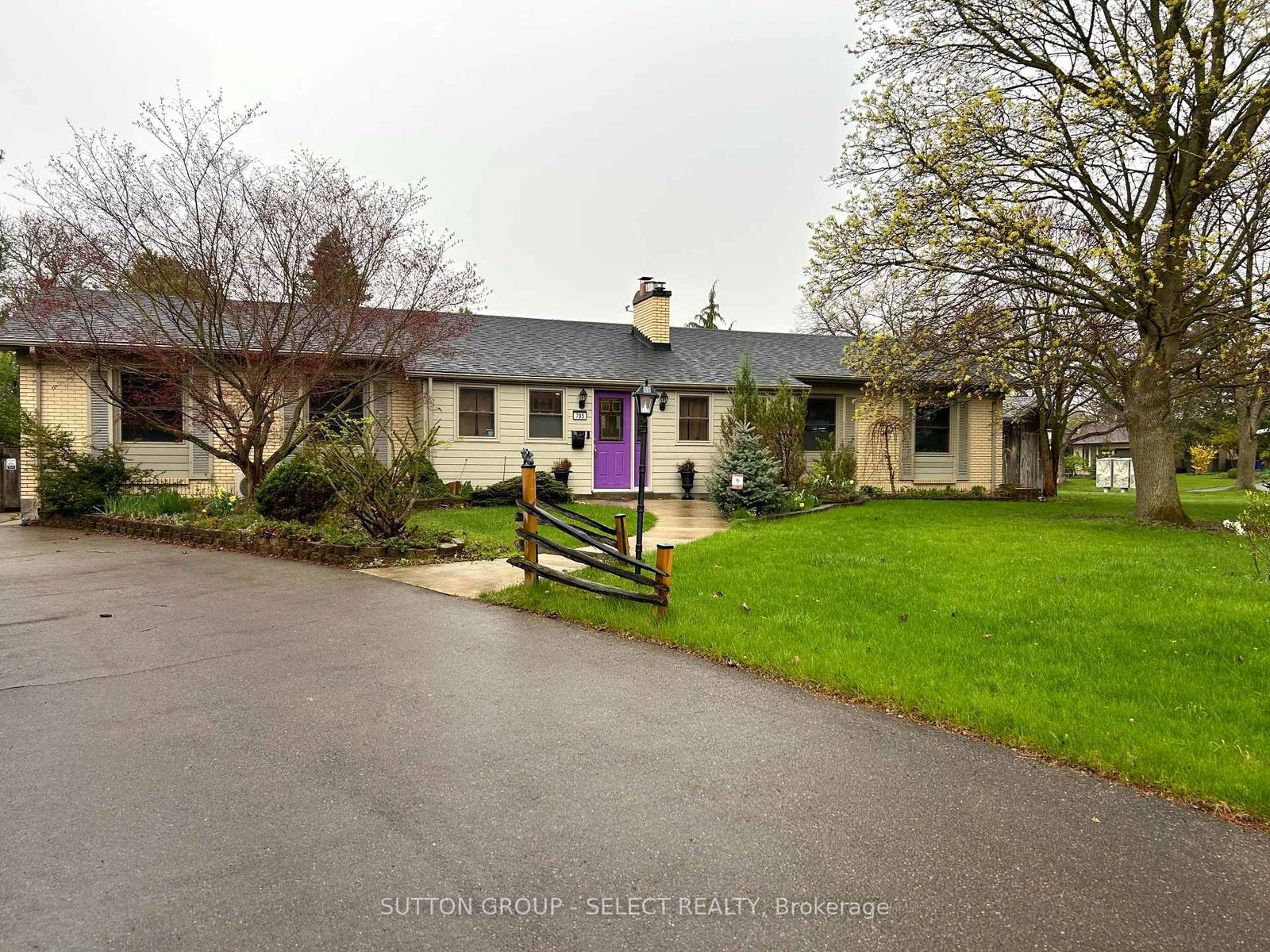 Detached House for sale at 795 Headley Drive, London North, North O, N6H 3V7 - MLS: X12120085