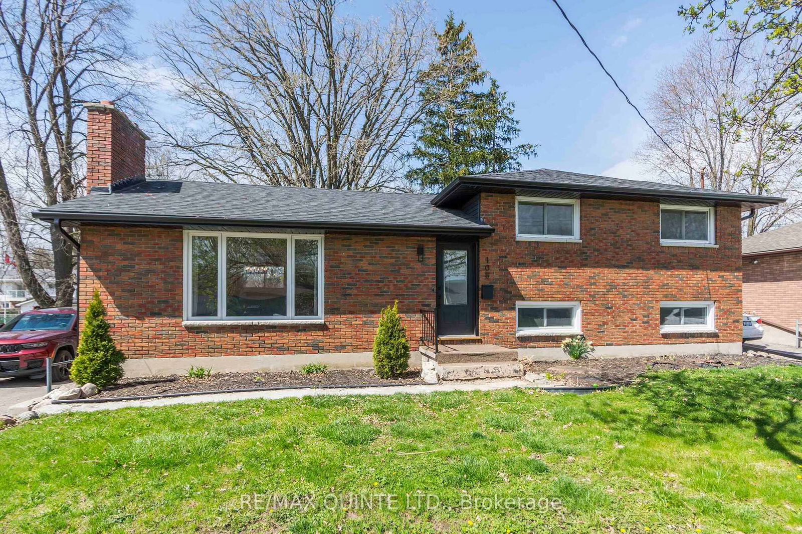 Detached House for sale at 108 Nisbet Avenue, Belleville, Belleville Ward, K8P 4B9 - MLS: X12120202