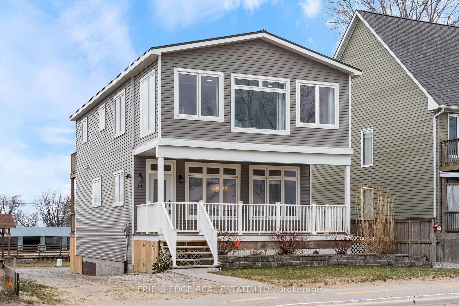 Detached House for sale at 24 Erie Boulevard, Norfolk, Long Point, N0E 1M0 - MLS: X12120221
