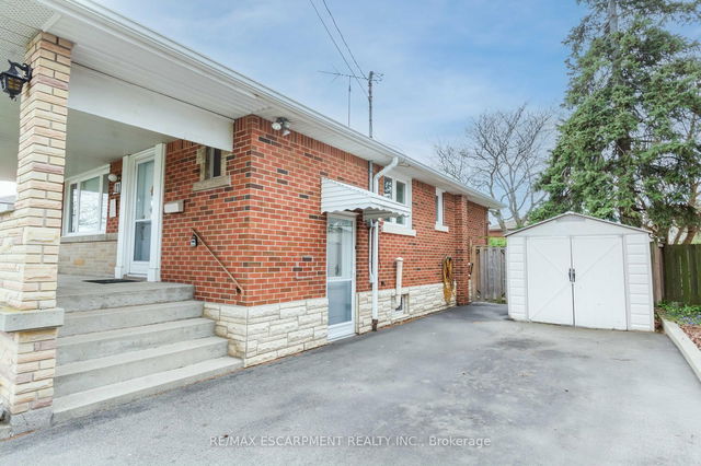 111 Castlefield Drive