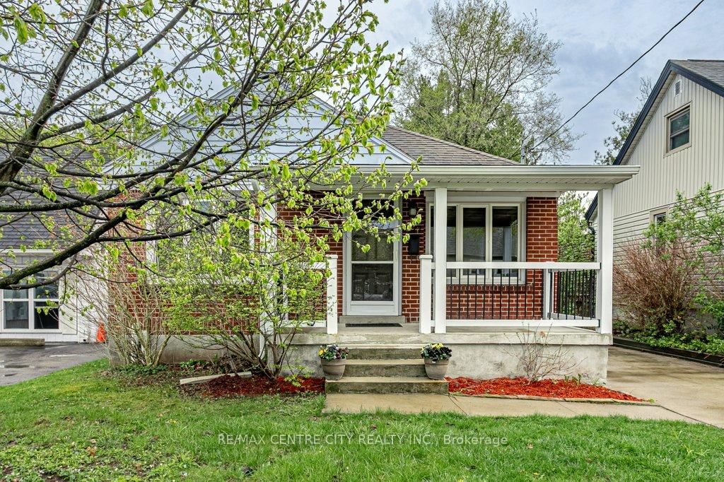 Detached House for sale at 627 Wallace Street, London, East C, N5Y 3R8 - MLS: X12120289