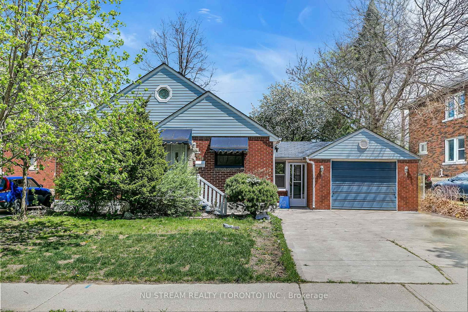 Detached House for sale at 688 Rosedale Avenue, Windsor, N9C 2N8 - MLS: X12120391