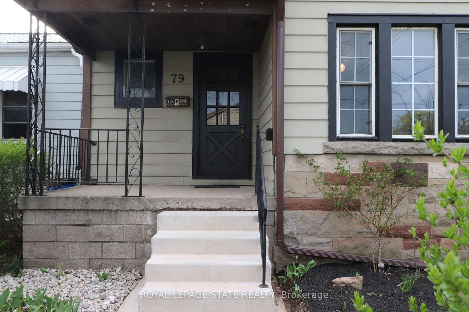 Detached House for sale at 79 Harmony Avenue, Hamilton, Ontario, L8H 4X5 - Homeside - MLS: X12120394