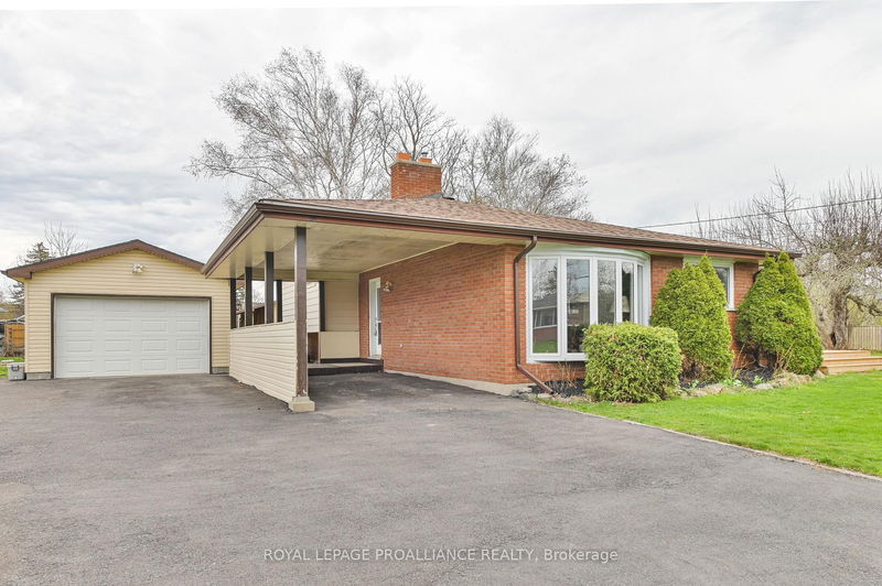 16 Thurlow Dr, Belleville - Belleville Ward image-0-0