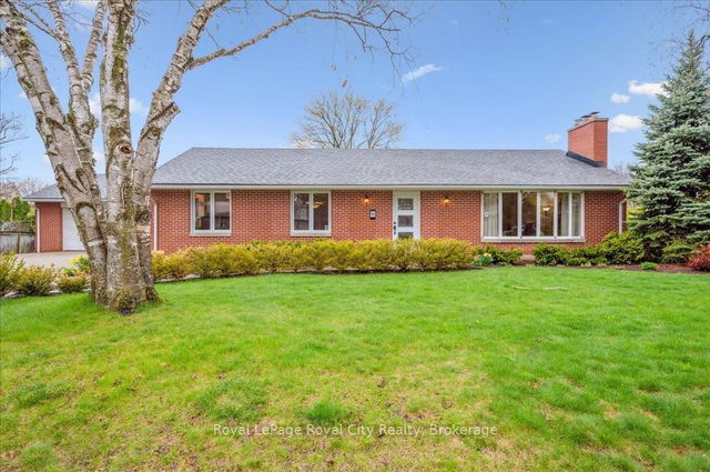 96 Callander Drive