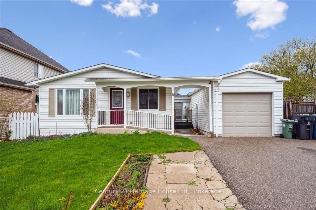 Detached House for sale at 6 Ferndale Avenue, Guelph, Victoria North, N1E 1B4 - MLS: X12120449