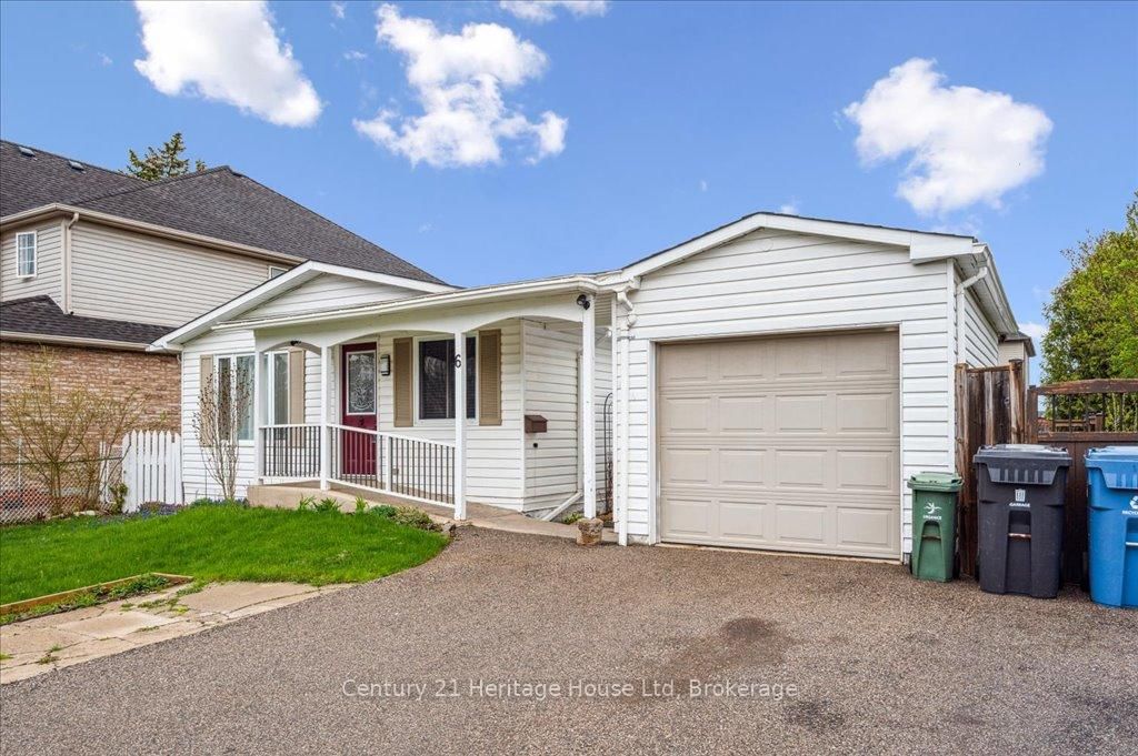 Detached House for sale at 6 Ferndale Avenue, Guelph, Victoria North, N1E 1B4 - MLS: X12120449