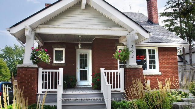 294 Dundas Street