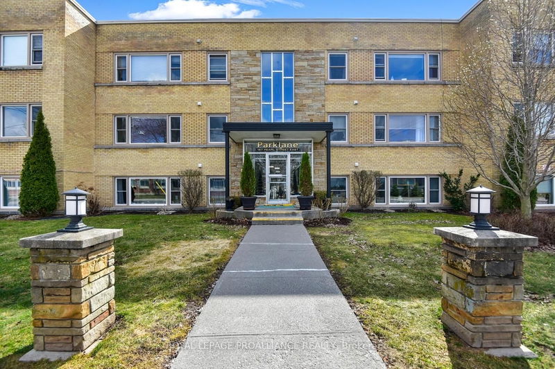 Unit 10 — 167 Pearl St, Brockville - Brockville image-0-0