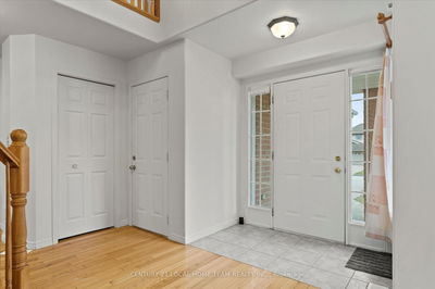 1036 Grantham Way, Windsor - Windsor image-0-4
