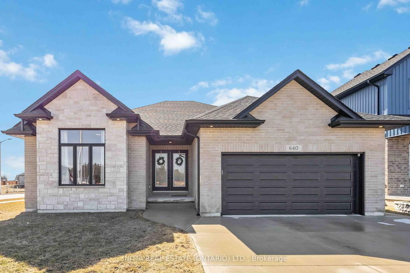 640 Sweetbay Cres, Sarnia - Sarnia image-0-0
