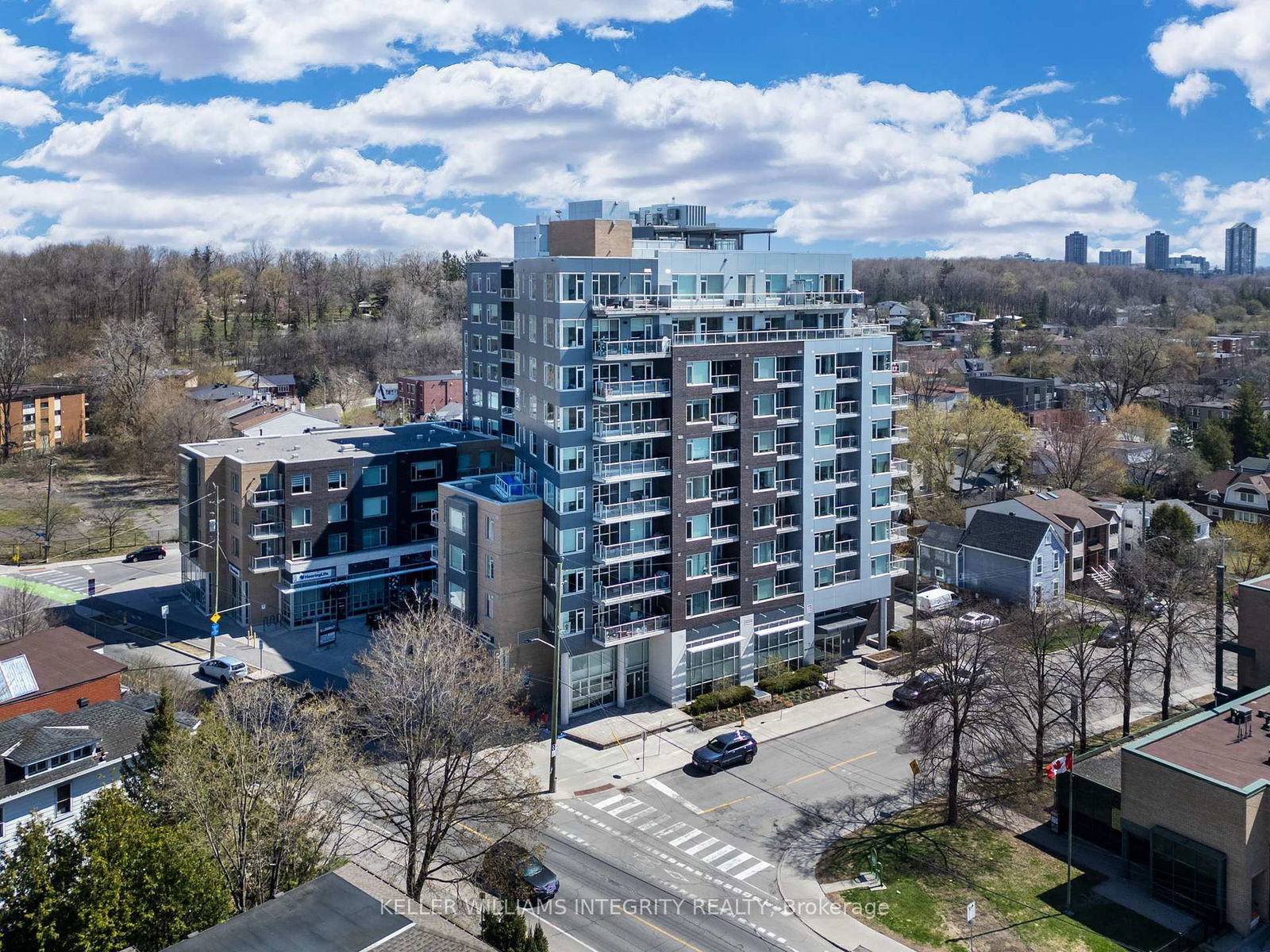 Condo sold at 308-7 Marquette Avenue, Ottawa, Vanier, K1L 8A7 - MLS: X12121082