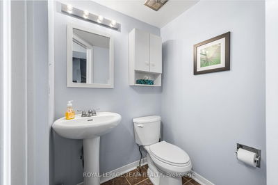 1529 Thurlow St, Orleans - Fallingbrook/Ridgemount image-0-3
