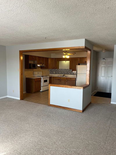 Unit 301 — 460 Durham St, Wellington North - Mount Forest image-0-3