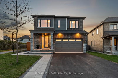 210 Spindrift Circ, Manotick - Mahogany Community