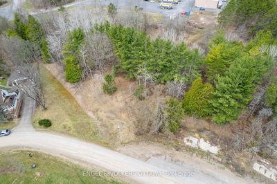 Lot 9 Devlin Cres, McNab/Braeside - Mcnab/Braeside Twps image-0-4