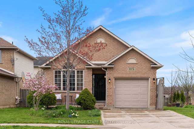 115 Colin Crescent