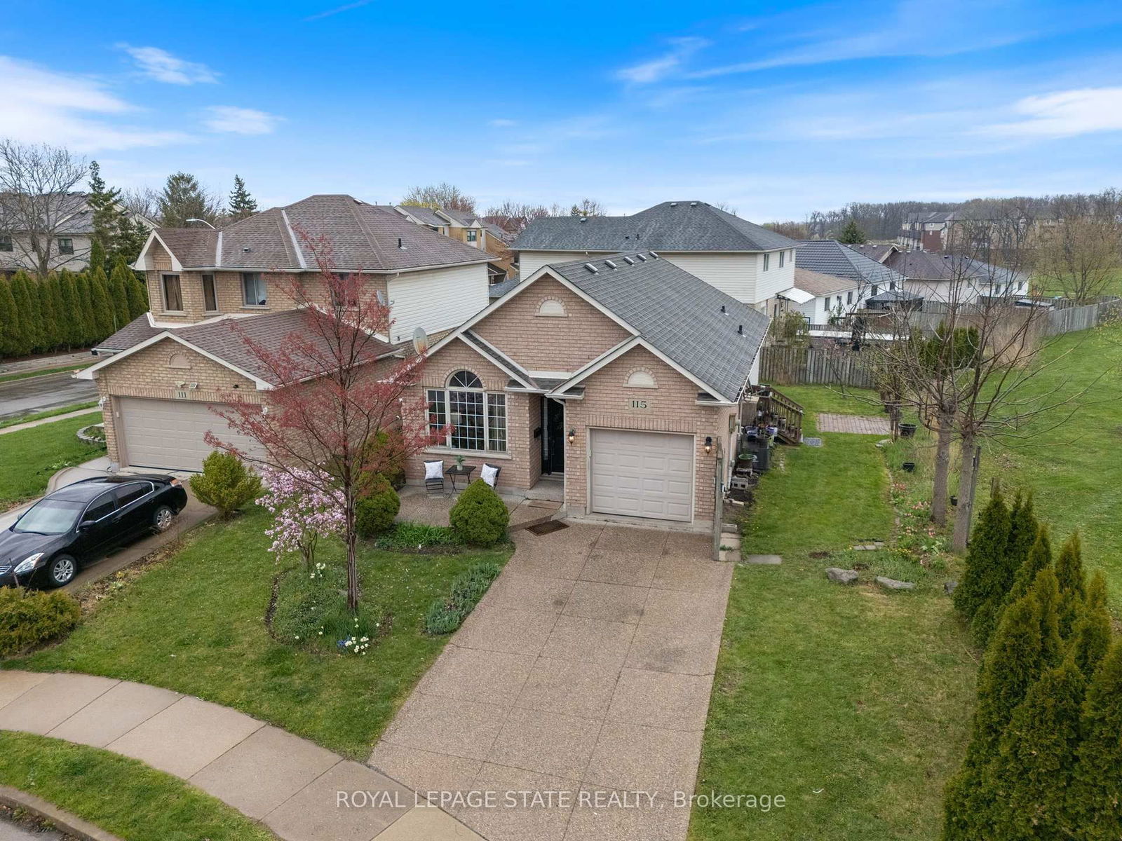 Detached House for sale at 115 Colin Crescent, Hamilton, Jerome, L9A 5H8 - MLS: X12121422