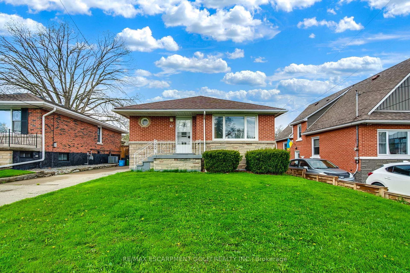 Detached House for sale at 42 Malta Drive, Hamilton, Rosedale, L8K 4S7 - MLS: X12121463