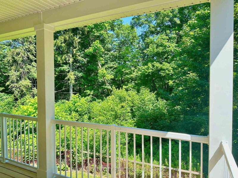 108 CHRISTOPHER Crt, London South, N5X 3X4 | Image 2