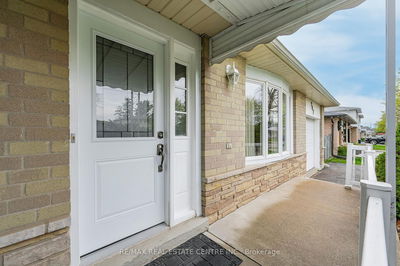 747 KUMMER Cres, Cambridge -  image-0-3
