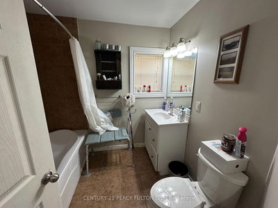 19 Pelham St, Quinte West - Trenton Ward image-0-1