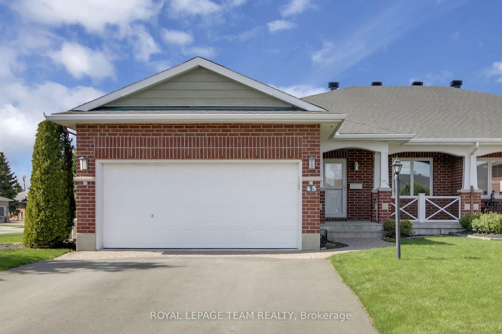 Semi-Detached House sold at 45 Amberlakes Drive, Ottawa, Stittsville (Central), K2S 2A2 - MLS: X12121590