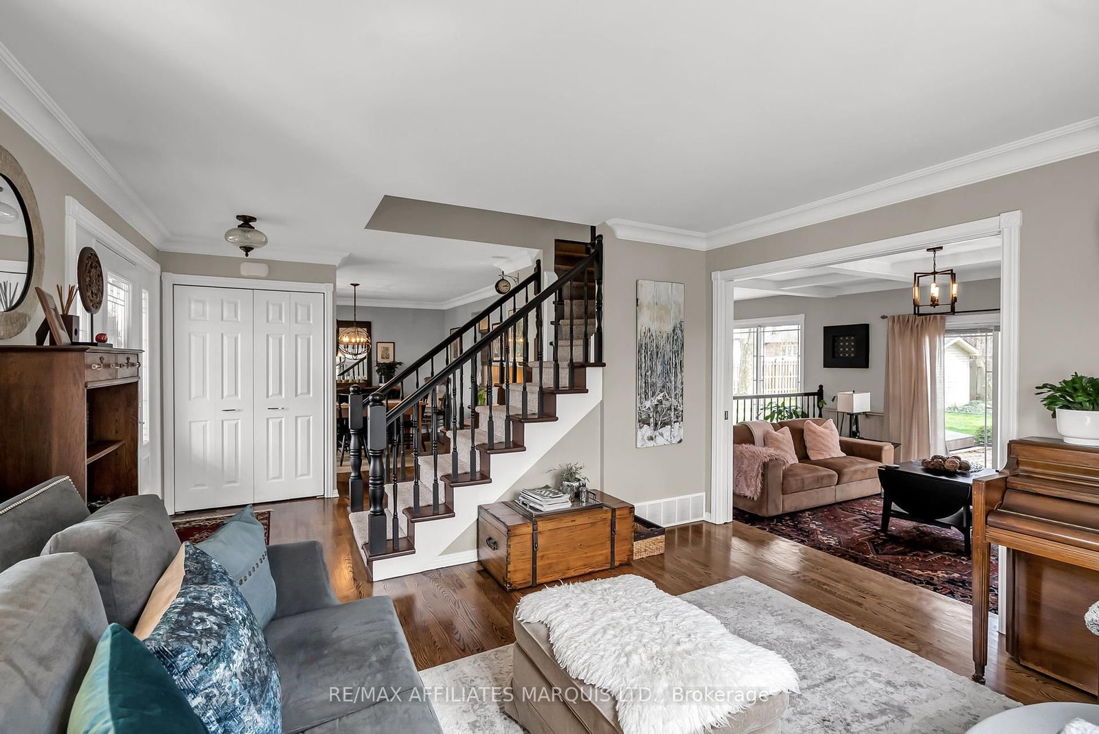 Listing Image 12