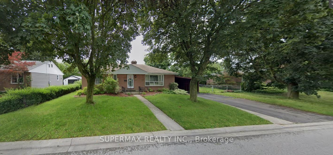Detached House for sale at 711 VICTORIA Street, London East, East C, N5Y 4C5 - MLS: X12121682