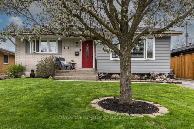 273 Montmorency Drive